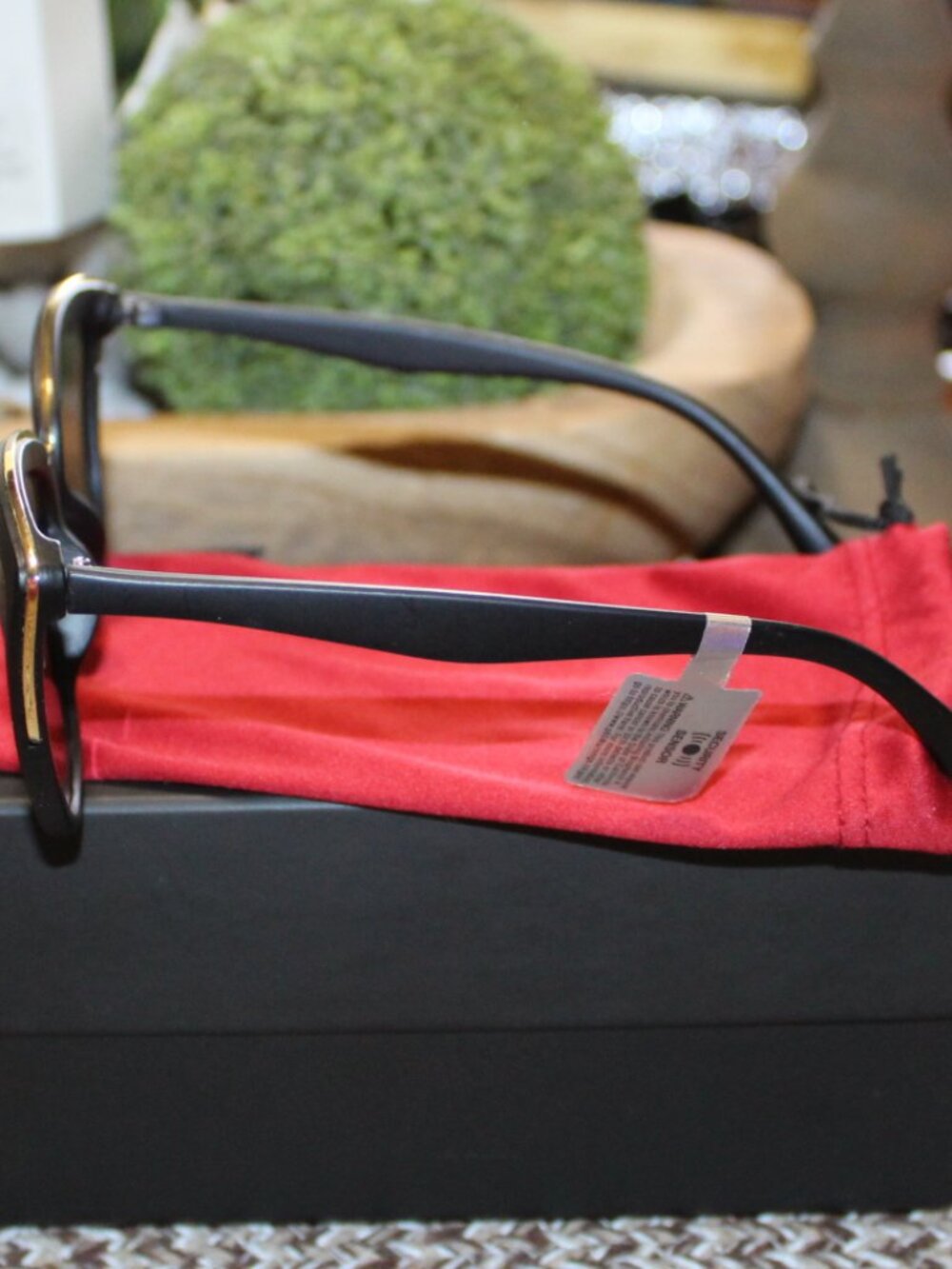 NWT Women's Blk matt Cat eye sunglasses CUTE! RETRO! - Picture 5 of 6